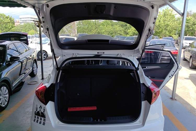 Used CHANGAN Eado 2016 1.6L Manual Junku Model Trunk