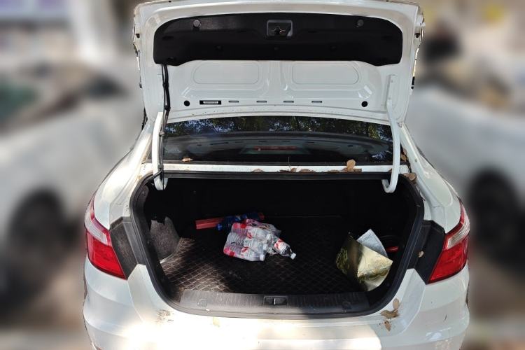 Used CHANGAN Eado 2016 1.6L Manual Fashion Edition Trunk