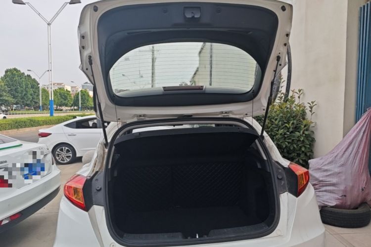 Used CHANGAN Eado 2016 1.6L Automatic Junku Model Trunk