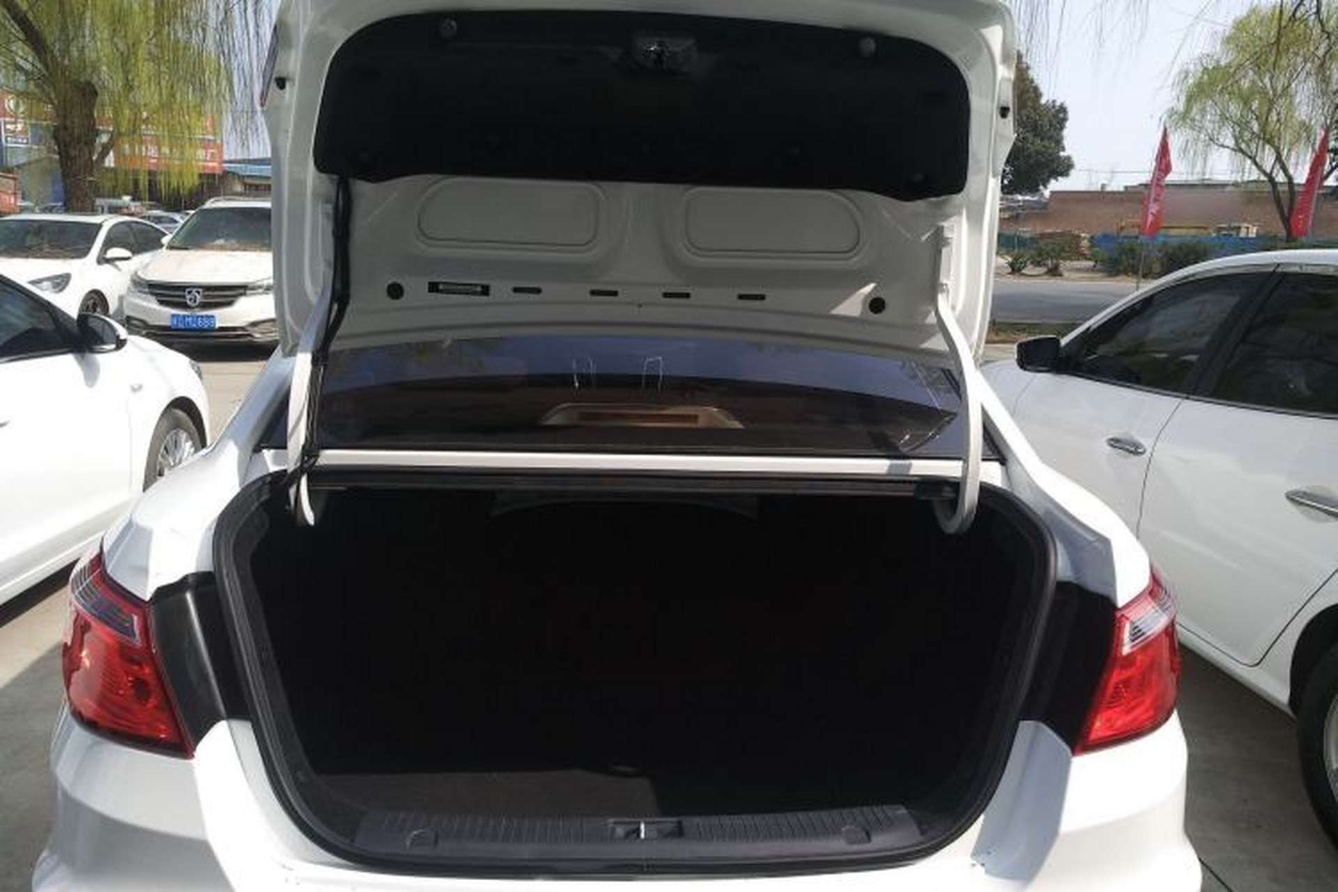 Used CHANGAN Eado 2016 1.6L Manual Fashion Edition Trunk