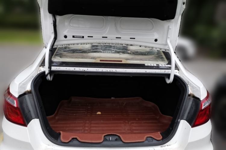 Used CHANGAN Eado 2016 1.6L Manual Fashion Edition Trunk