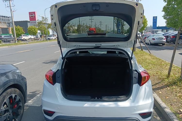 Used CHANGAN Eado 2016 1.6L Automatic Junku Model Trunk