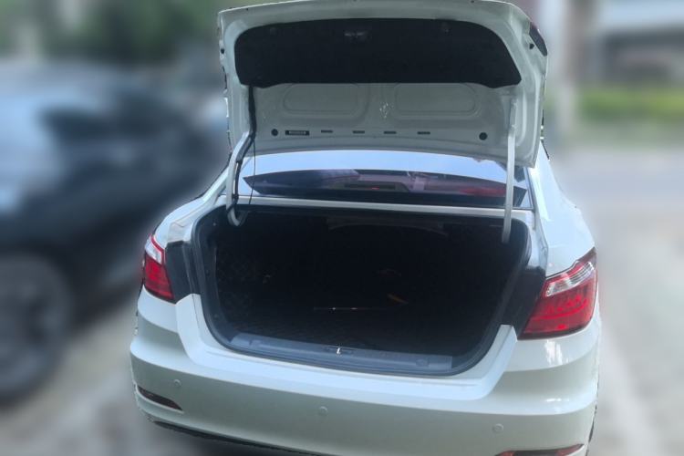 Used CHANGAN Eado 2016 1.6L Manual Fashion Edition Trunk
