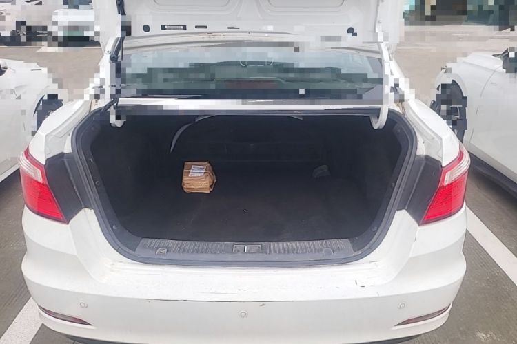 Used CHANGAN Eado 2016 1.6L Manual Fashion Edition Trunk
