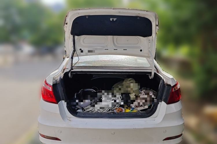 Used CHANGAN Eado 2016 1.6L Manual Fashion Edition Trunk
