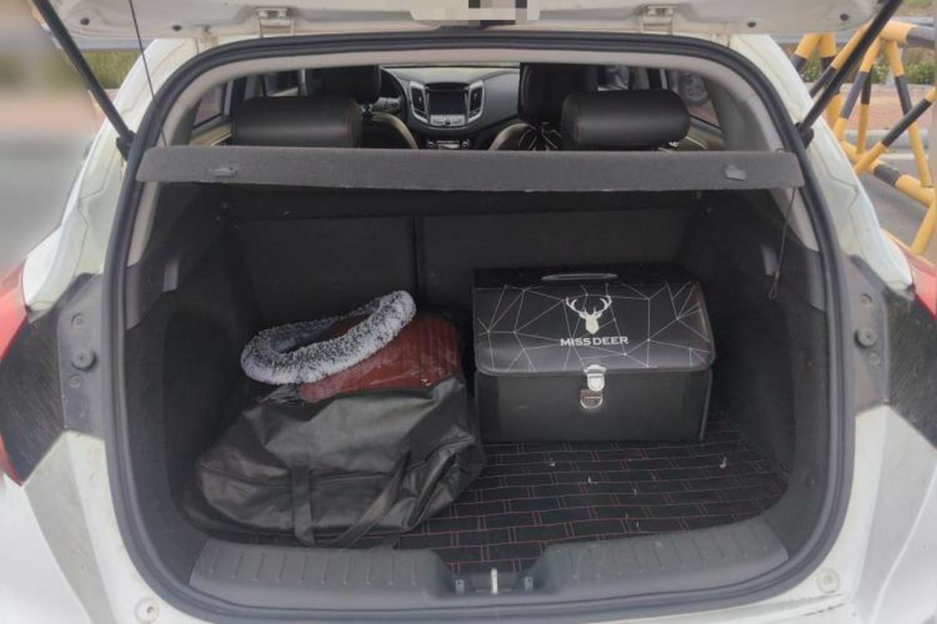 Used CHANGAN Eado 2016 1.6L Automatic Junku Model Trunk
