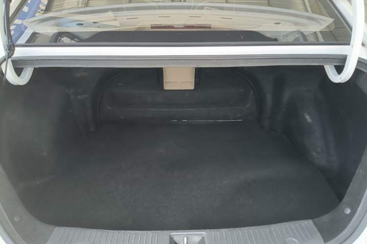 Used CHANGAN Eado 2016 1.6L Automatic Trend Model Trunk