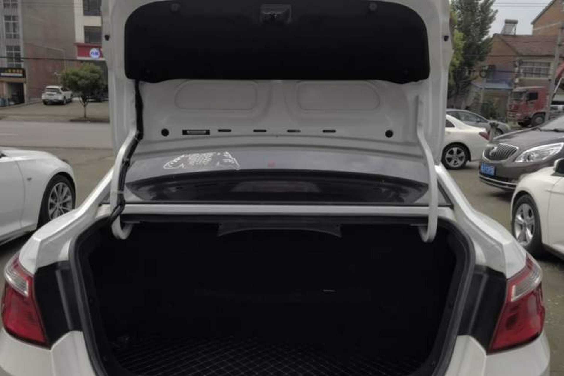 Used CHANGAN Eado 2016 1.6L GDI Manual JingShang Model Trunk