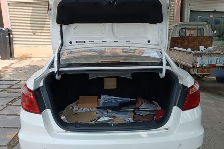 Used CHANGAN Eado 2016 1.6L Manual Fashion Edition Trunk