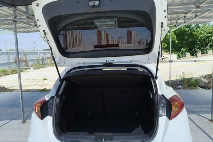 Used CHANGAN Eado 2016 1.6L Automatic Junku Model Trunk