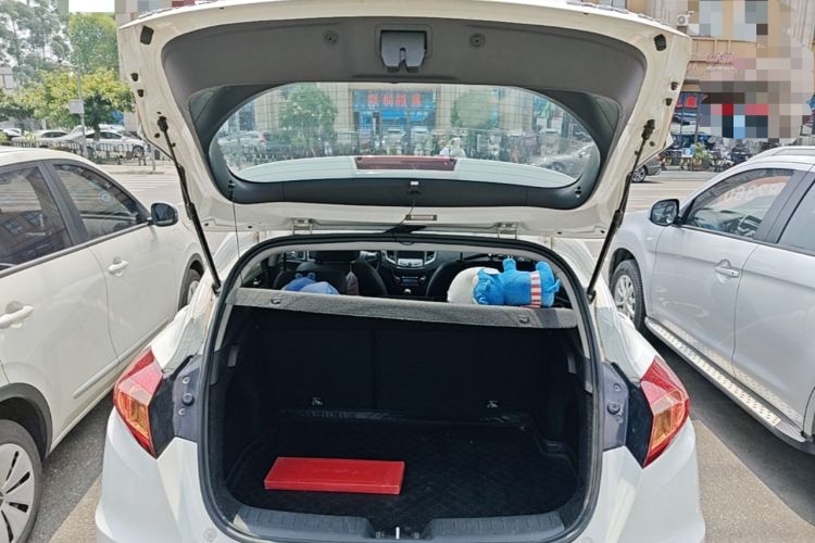 Used CHANGAN Eado 2016 1.6L Automatic Junku Model Trunk