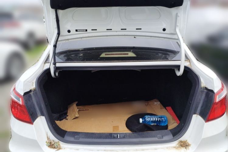Used CHANGAN Eado 2016 1.6L Manual Fashion Edition Trunk