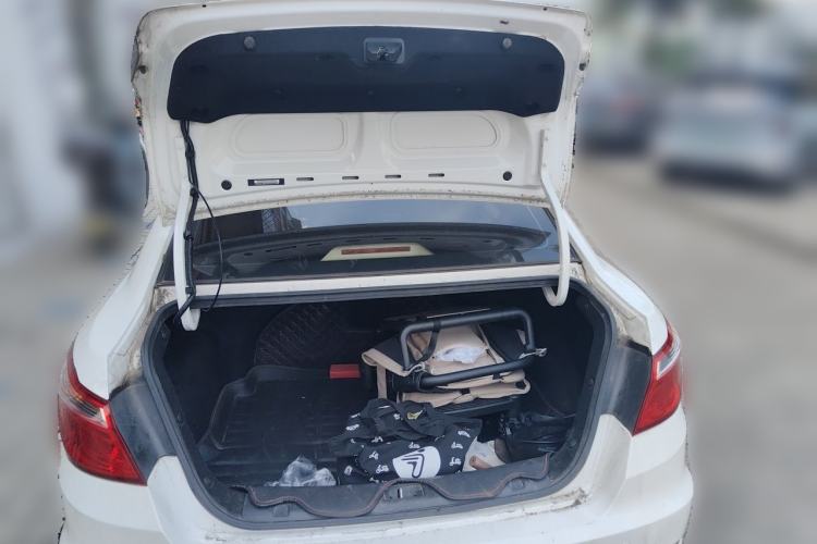 Used CHANGAN Eado 2016 1.6L Manual Fashion Edition Trunk