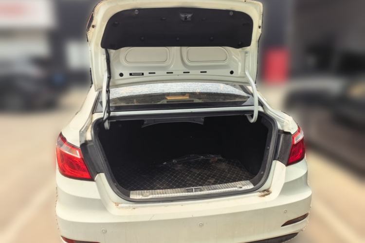 Used CHANGAN Eado 2016 1.6L Manual Fashion Edition Trunk