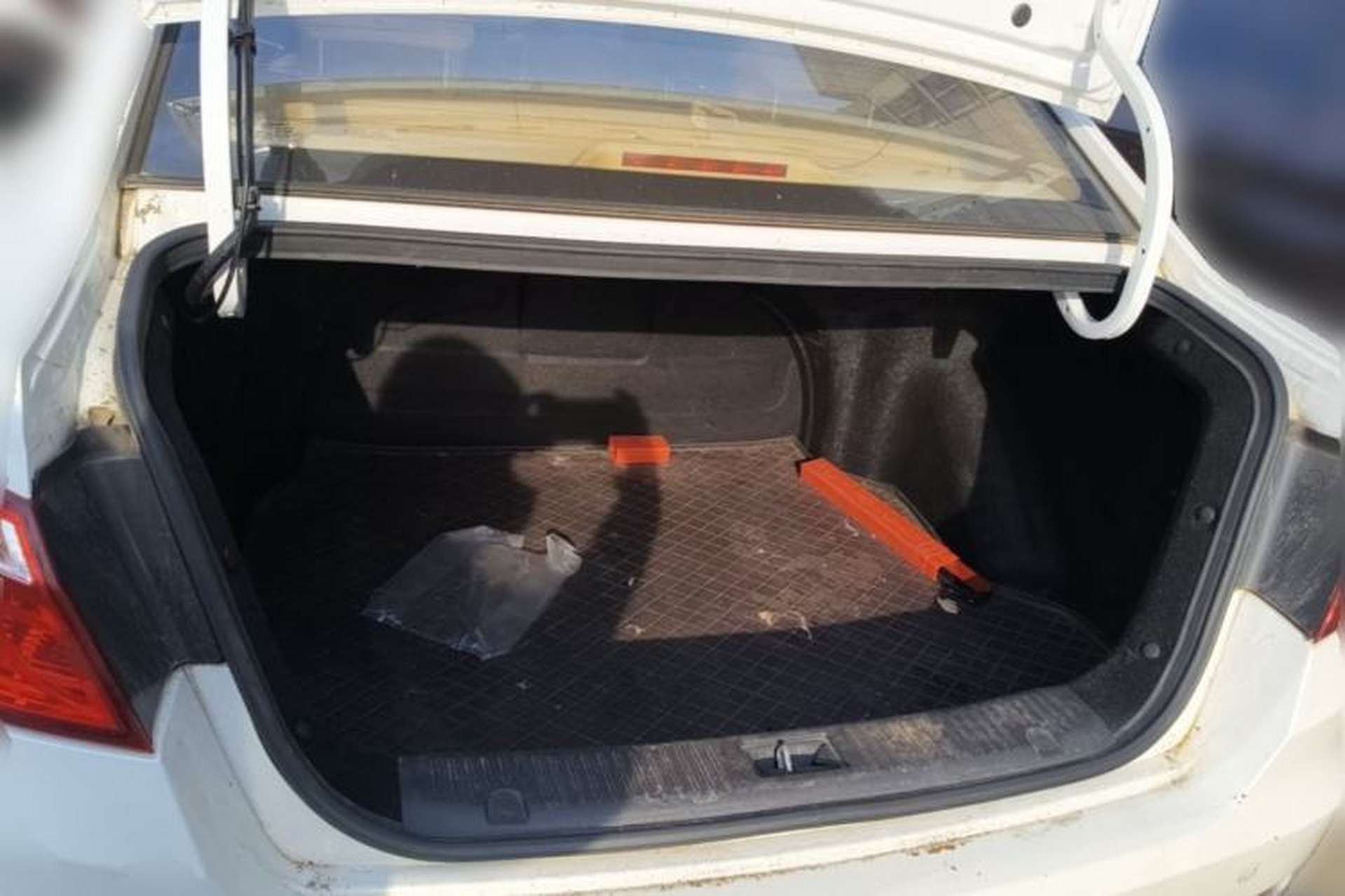 Used CHANGAN Eado 2016 1.6L Manual Fashion Edition Trunk