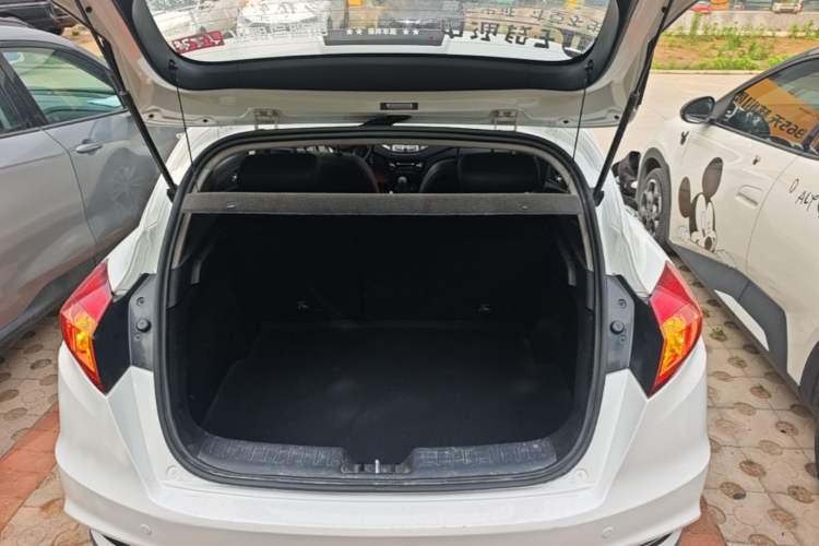 Used CHANGAN Eado 2016 1.6L Manual Junku Model Trunk