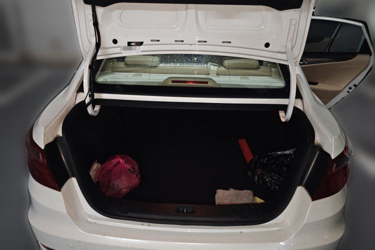 Used CHANGAN Eado 2016 1.6L Automatic Trend Model Trunk