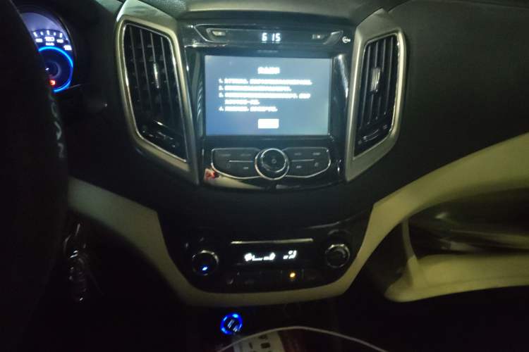 Used CHANGAN Eado 2016 1.6L Automatic Trend Model Audio And AC Panel