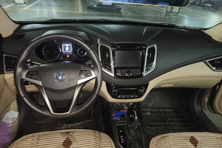 Used CHANGAN Eado 2016 1.6L Automatic Trend Model Center Console