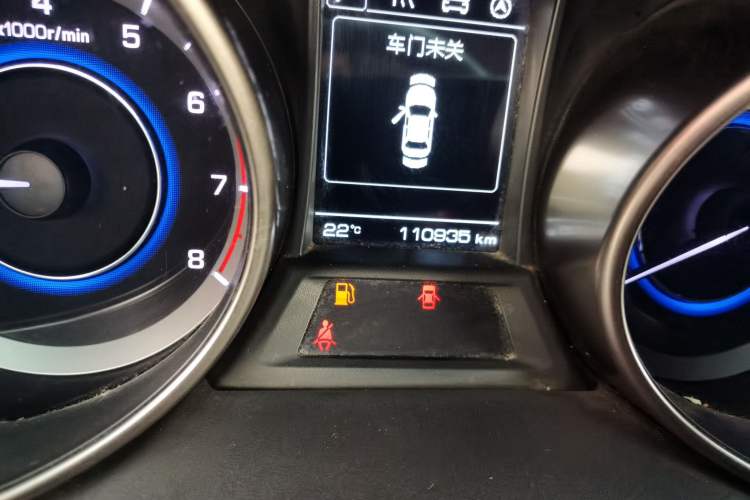 Used CHANGAN Eado 2016 1.6L GDI Automatic JingShang Model Odometer Close Up