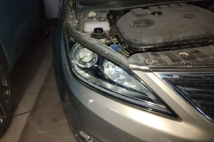 Used CHANGAN Eado 2016 1.6L Manual Fashion Edition Right Front Headlight