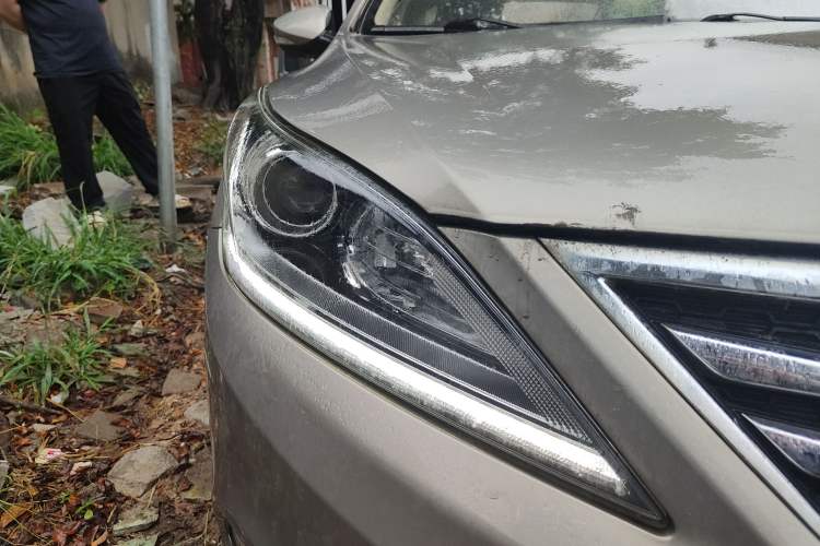 Used CHANGAN Eado 2016 1.6L Manual Fashion Edition Right Front Headlight