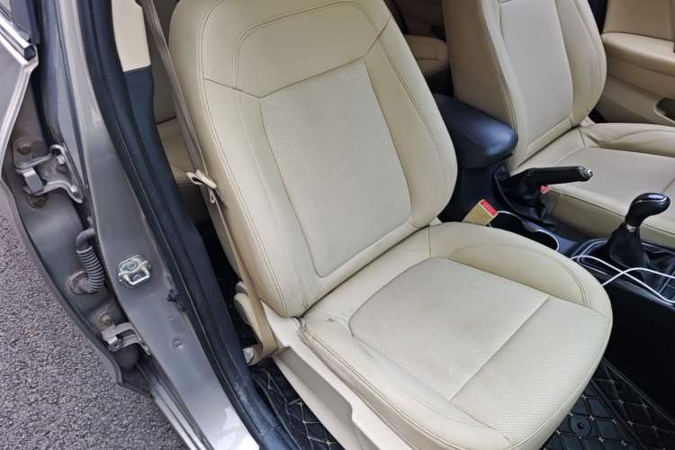 Used CHANGAN Eado 2016 1.6L Manual Fashion Edition Right Front Seat