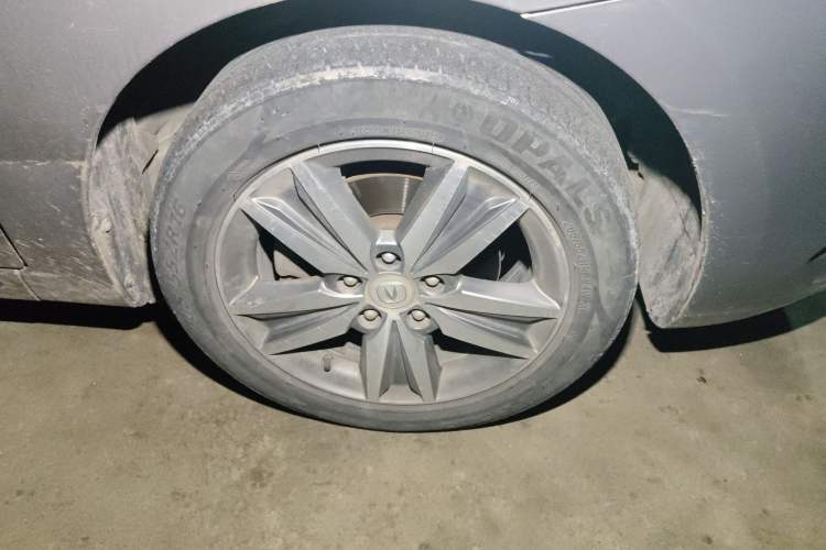 Used CHANGAN Eado 2016 1.6L Automatic Trend Model Right Front Wheel Hub