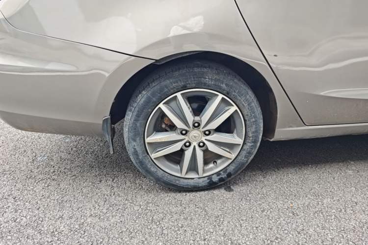 Used CHANGAN Eado 2016 1.6L Manual Fashion Edition Right Rear Wheel Hub