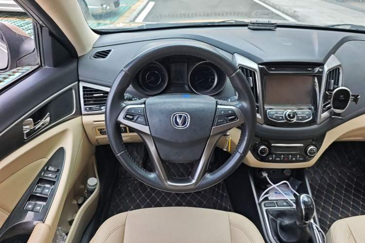Used CHANGAN Eado 2016 1.6L Manual Fashion Edition Steering Wheel