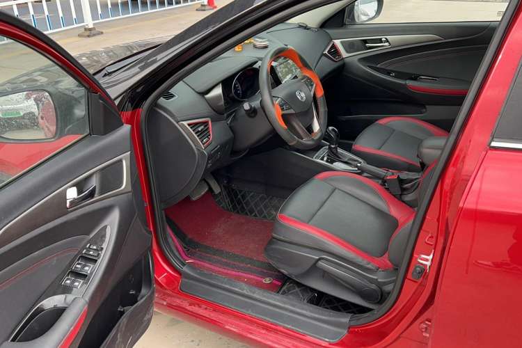 Used CHANGAN Eado 2017 RS 1.5T DCT Dynamic Edition Interior 2