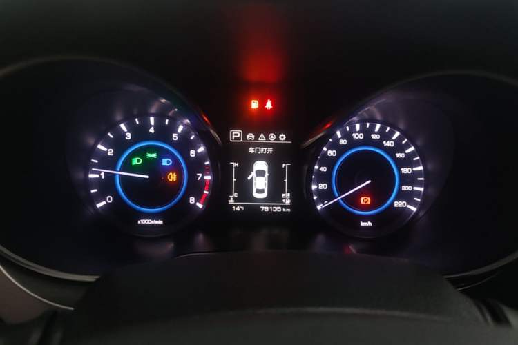 Used CHANGAN Eado 2018 1.6L GDI Automatic Fashion Edition Instrument Cluster