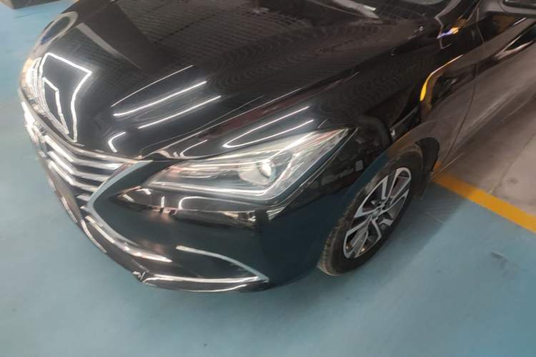 Used CHANGAN Eado 2018 1.6L GDI Automatic Fashion Edition Left Front Headlight