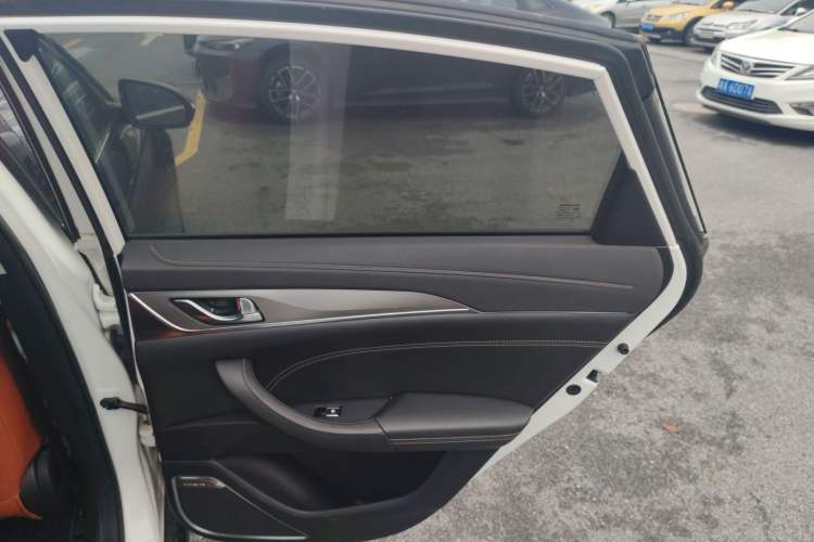 Used CHANGAN Eado 2018 1.6L GDI Manual Fashion Edition Right Rear Door Interior