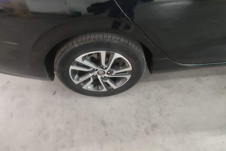 Used CHANGAN Eado 2018 1.6L GDI Automatic Fashion Edition Right Rear Wheel Hub
