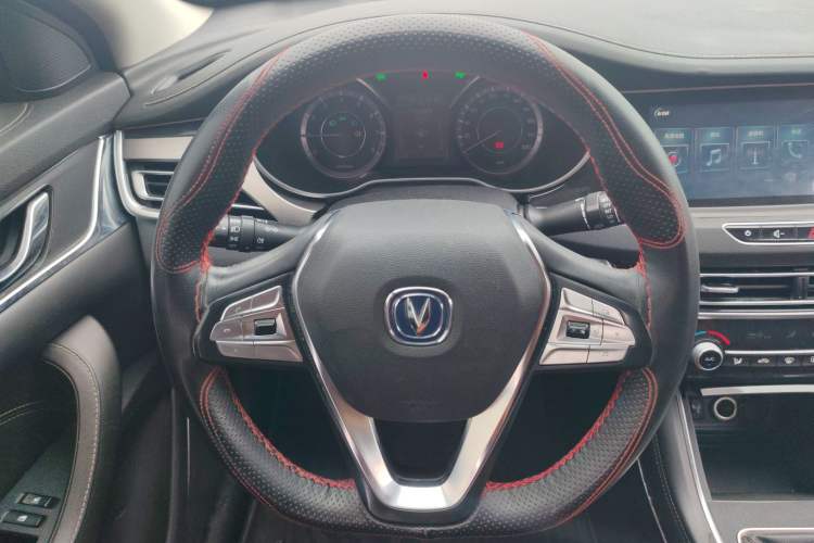 Used CHANGAN Eado 2018 1.6L GDI Manual Fashion Edition Steering Wheel