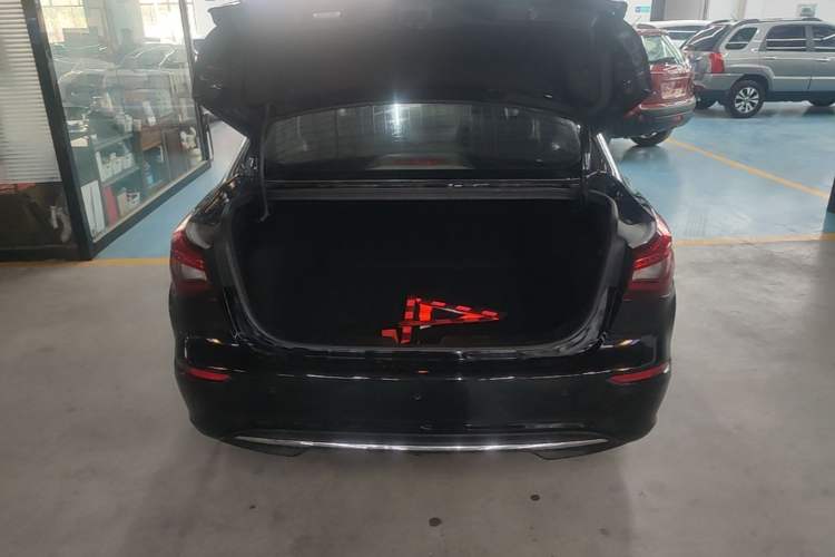 Used CHANGAN Eado 2018 1.6L GDI Automatic Fashion Edition Trunk