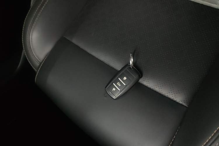 Used CHANGAN Eado 2018 1.6L GDI Automatic Fashion Edition Vehicle Key