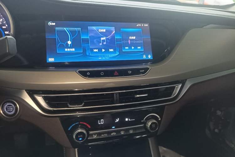 Used CHANGAN Eado 2018 1.6L GDI Manual LingShang Model Audio And AC Panel