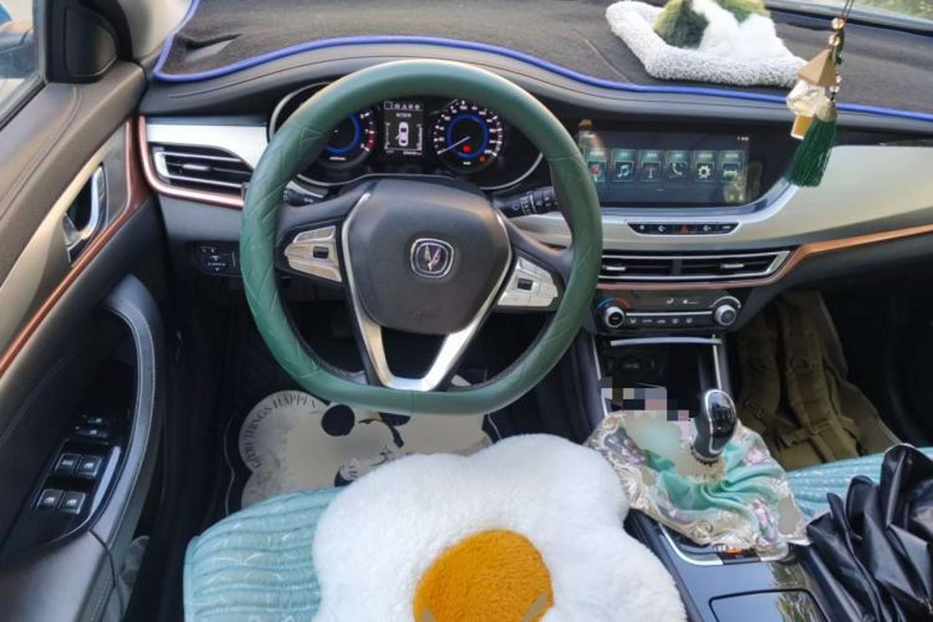 Used CHANGAN Eado 2018 1.6L GDI Manual Trendy Model China V Standard Steering Wheel