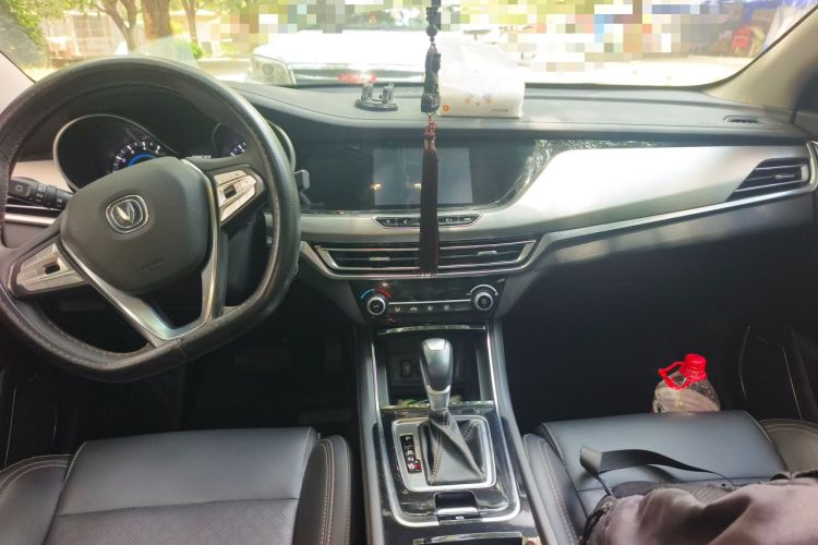 Used CHANGAN Eado 2018 1.6L GDI Automatic Fashion Edition Interior 2