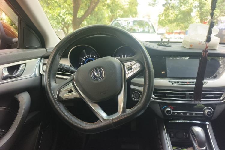 Used CHANGAN Eado 2018 1.6L GDI Automatic Fashion Edition Steering Wheel