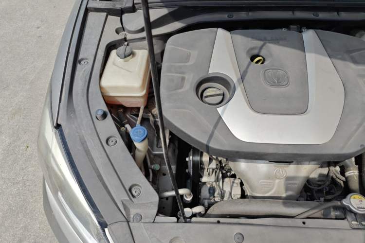 Used CHANGAN Eado 2018 1.6L GDI Automatic Trendy Model China V Standard Engine Bay Right