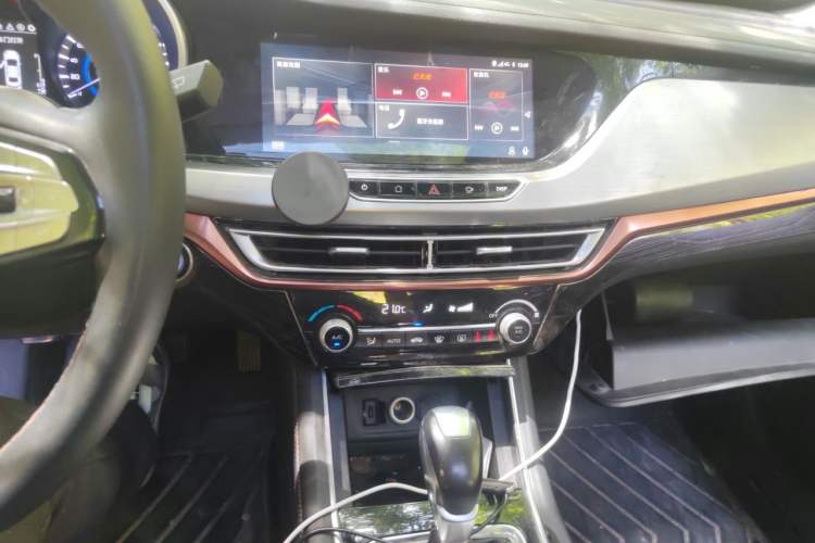 Used CHANGAN Eado 2018 1.6L GDI Automatic Trendy Model China V Standard Audio And AC Panel