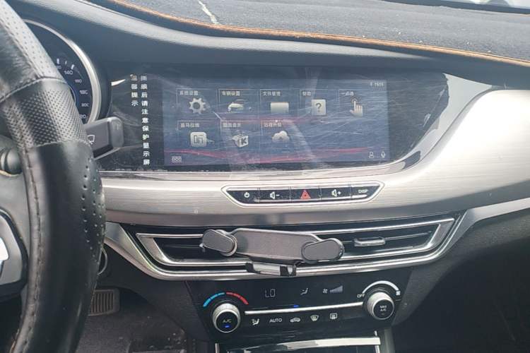 Used CHANGAN Eado 2018 High-Energy Edition 1.6L GDI Automatic Pioneer Model China V Standard Audio And AC Panel