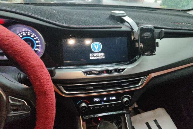 Used CHANGAN Eado 2018 1.6L GDI Automatic Trendy Model China V Standard Audio And AC Panel