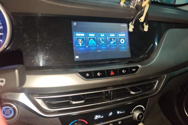 Used CHANGAN Eado 2018 1.6L GDI Automatic Fashion Edition Audio And AC Panel