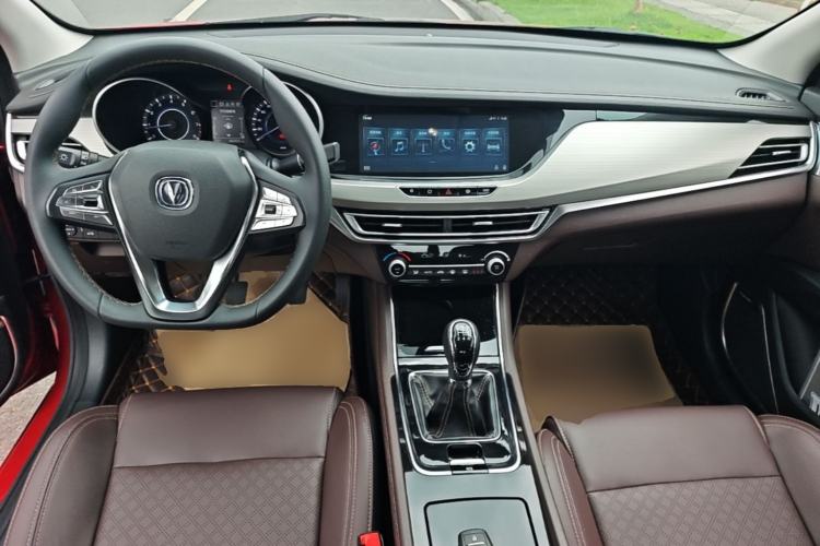 Used CHANGAN Eado 2018 1.6L GDI Manual LingShang Model Center Console