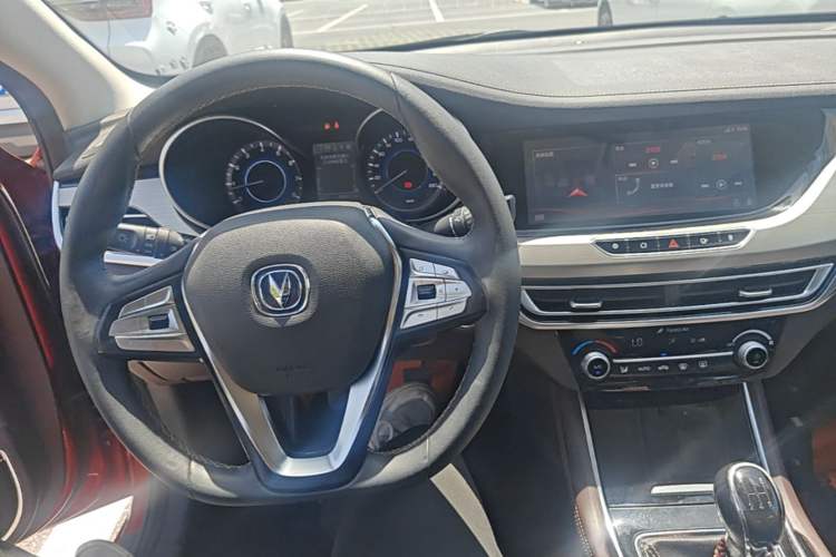 Used CHANGAN Eado 2018 1.6L GDI Manual Prestige Model Center Console