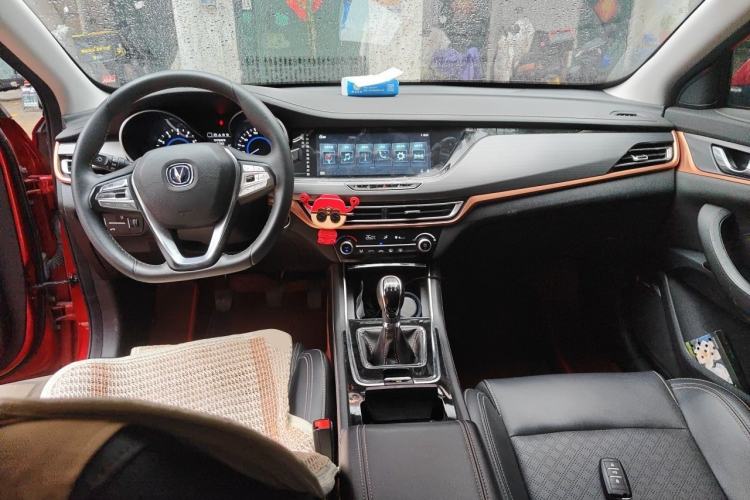Used CHANGAN Eado 2018 1.6L GDI Manual Trendy Model China V Standard Center Console